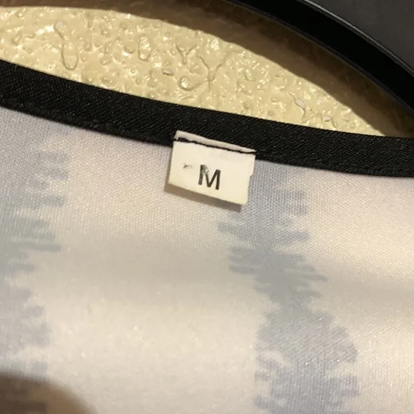 Top Blouse Black White Print Size M Unlisted Brand Stretchy Pullover - Picture 7 of 12